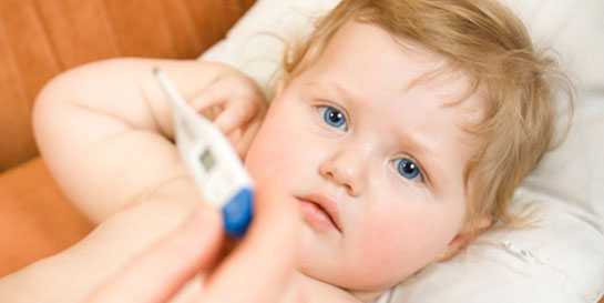 Bebeklerde Ateş Belirtileri ve Tedavisi